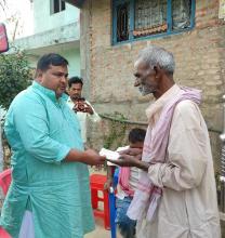 नगर प्रमुख श्री नितेन्द्र प्रसाद साह ज्यू द्वारा वडा नं ५,भौराटार निवासी हरिश्चन्द्र कुशवाहा ट्रेन दुर्घटनामा परि वहाको मृत्यु भएको हुदा निजको बुवा रामपृत कुशवाहा ज्यूलाई रु. ५००००/- रकम बराबरको चेक नगर प्रमुख ज्यू बाट निजलाइ हस्तान्तरण गर्दै।