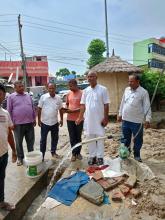 गम्हरियामा बिगत २ महिना देखि  पानीको समस्या देखिएको कारण त्यहाँका स्थानियबासीको जिवन धेरै कष्टपूर्ण  थियो, जुन आज यस नगरपालीकाको नगरप्रमुख श्री सिंगासन साह तेली ज्यु स्वयमले खानेपानीको लागि आज एउटा स्टेड बोरिङ सञ्चालनमा ल्याउनु भएको छ। 