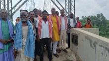 नेपाल सरकारको शशर्त अनुदान र बहुदरमाई नगरपालिका को लागत साझेदारीमा वडा नं ७ को फुलकौल गाँउ र बिश्रामपुर गाँउ जोडने ढोंगही खोलामा निर्माण भएको झोलुंगे पुलको समुद्घाटन बहुदरमाई नगरपालिका का नगर प्रमुख श्री सिंगासन सा तेली ज्यु द्वारा सु-सम्पन्न भयो।